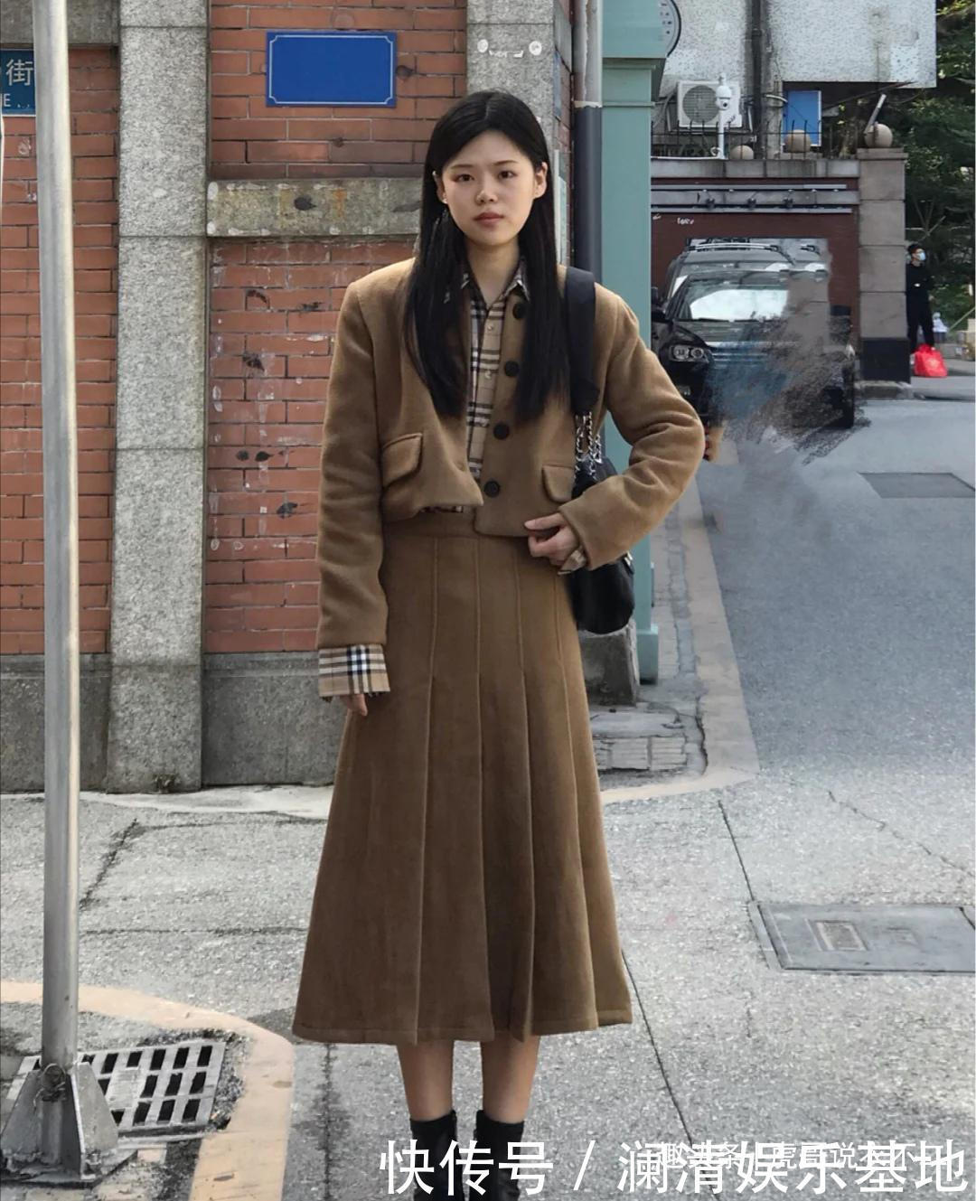 懒人穿搭怎么配色简约经典的顺色搭配,轻松穿出好气质