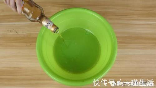 妙招妹|今天才知道,擦玻璃还有这么个窍门,不用一滴水,干净明亮没水渍