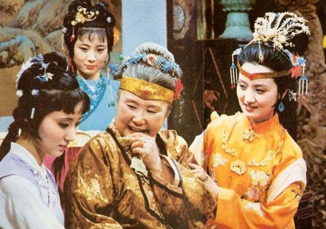 贾宝玉#《红楼梦》里贾母对林黛玉真的疼爱吗