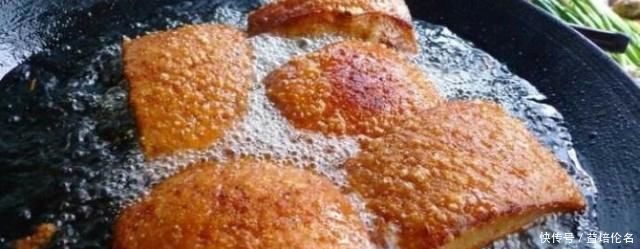 75岁老师傅做扣肉时,万万不能少了它,否则扣肉不香更不入味