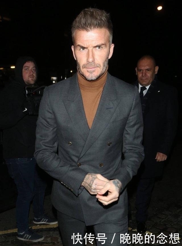 时尚品味|贝嫂为了时尚太拼,上衣仅是一层薄纱,看到高跟鞋又让人不淡定了