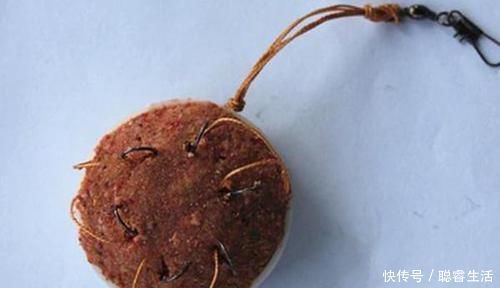 海竿|野钓狠招数:海竿盒饭钩钓法,不怕水底淤泥和走水,上钩全是大货