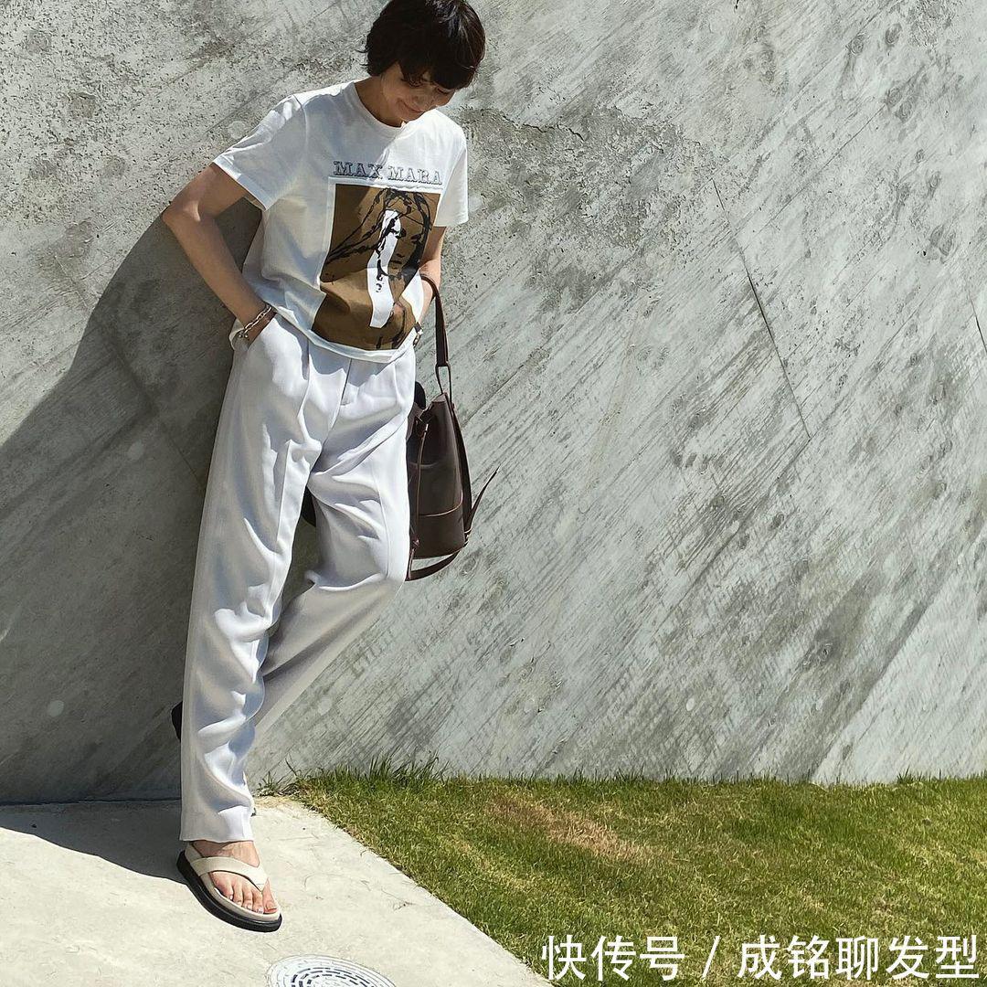 富冈佳子|50岁的女人，穿衣要懂得减龄搭配，日本穿搭博主的穿搭经都在这里
