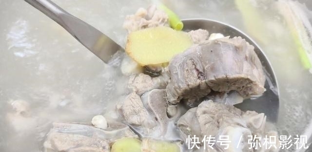 炖羊肉,牢记“3放3不放”,羊肉软烂入味,关键还不膻不柴