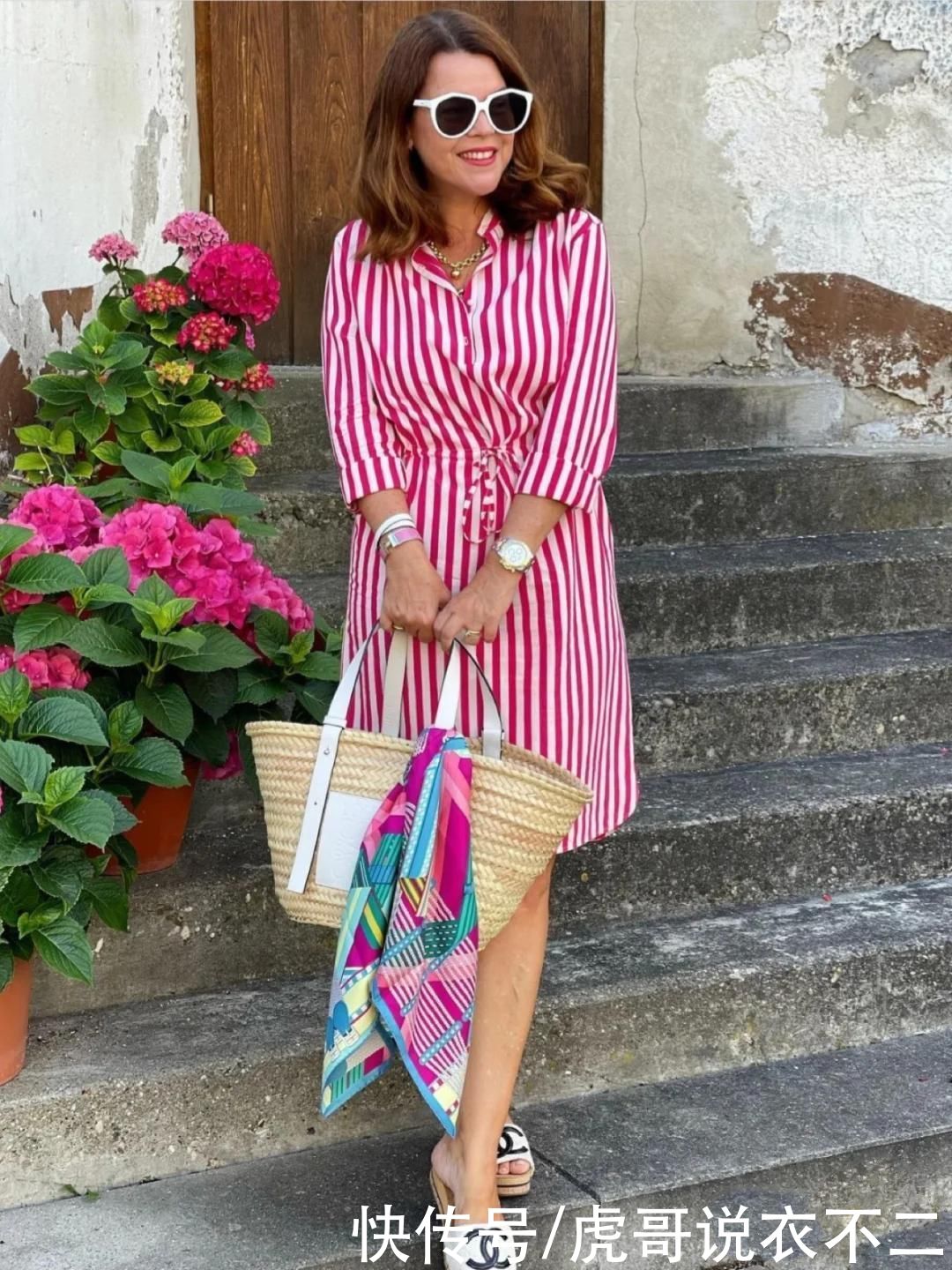 彩色系|腿粗微胖长相平平，这位50岁博主靠搭配美了半辈子，优雅又知性