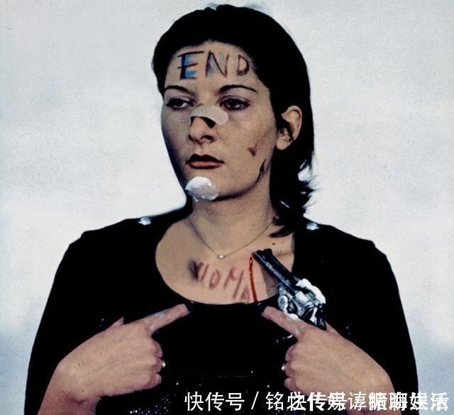 残忍|她将身体麻醉6小时,把决定权交给观众,期间见到最残忍的人性