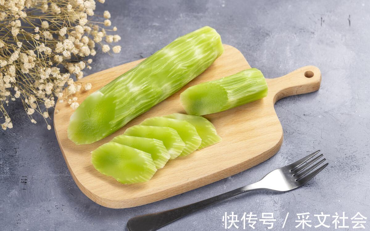 搅拌均匀|凉拌莴笋丝,第一步焯水就错了,跟婆婆学的方法,莴笋脆爽又好吃