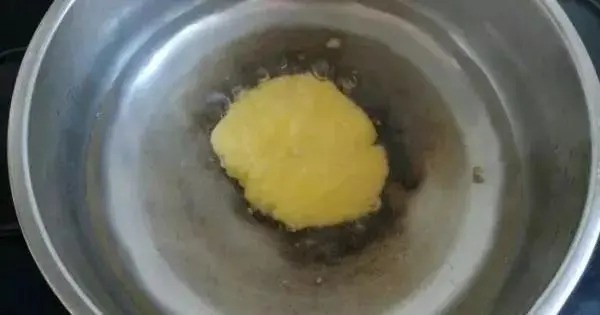 蚯蚓钓鱼难上钩?教你面粉做饵料,50米通杀鲫鲤草,30年难求