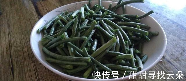 豇豆|用肉沫炒出来的豇豆角,又鲜又嫩,很有滋味,吃起来味道好极了!