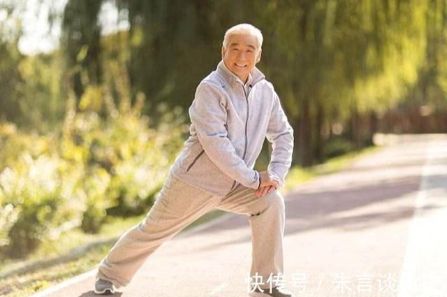 习惯|散步也会伤害身体?警惕散步时的5个习惯,建议老年人及时纠正