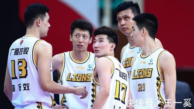 CBCBA焦点战!广厦冲击四连胜,胡金秋PK顶级大外,大黑马或四连败
