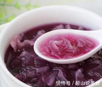 入秋后,女性要常喝此汤,满满的胶原蛋白,美容滋润,越喝越年轻