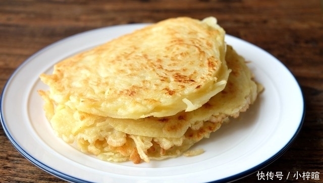 土豆、鸡蛋加面粉，轻松做出快手早餐饼，成本低营养好，值得推荐