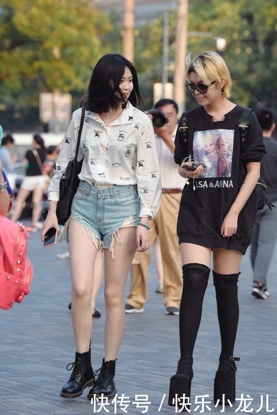 设计感十足的牛仔裤，高级时尚，塑造个人风格