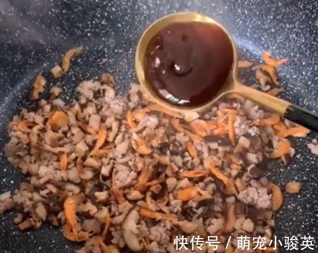 白萝卜|入春后,遇到它我必买30斤,用来做成丸子Q弹又爽口,才9毛钱一斤!