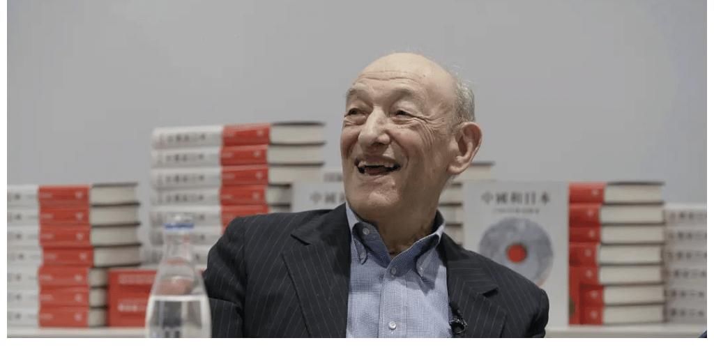 偏見|《十三邀》第五季，豆瓣9.1，最值得看的“偏見”訪談