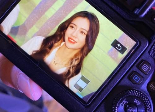 《奔跑吧》发布会现场图，黄旭熙乖巧，蔡徐坤英俊，baby生图比精修还要美