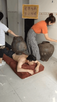 |搞笑GIF:这是谁家的闺女