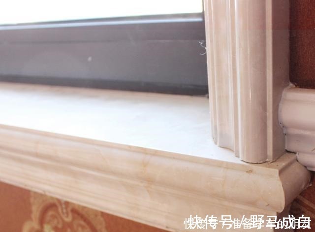 瓷砖|窗台石还傻傻用瓷砖现在流行石塑板,比大理石还漂亮!
