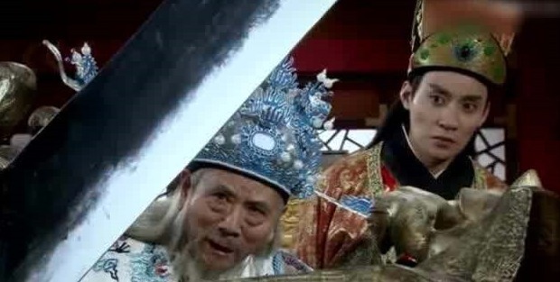 影视剧#一生清廉的包青天为何突然暴毙而亡是遭人暗害专家给出了答案!