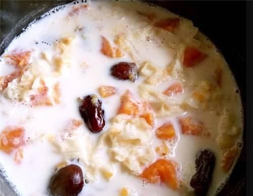 它是天然“防晒霜”，常食白到发光，粉嫩少女肌，裸妆也很美！