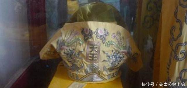 年后|朱元璋赐他8个字, 并赠他免死铁券, 3年后朱元璋说 你自尽吧!