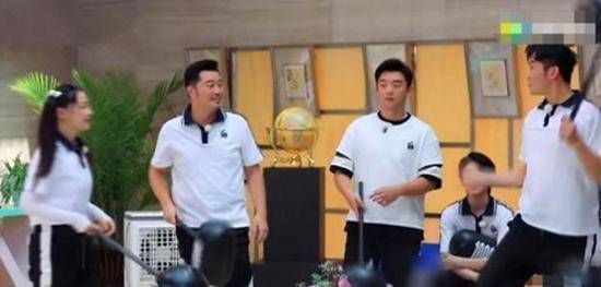 李晨|李晨《跑男》中遭网友谩骂猥琐男,好恶心,先看看他做了什么事