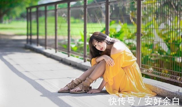 一字肩 黄色一字肩连衣裙,充满活力的色彩,演绎青春时尚的自己!