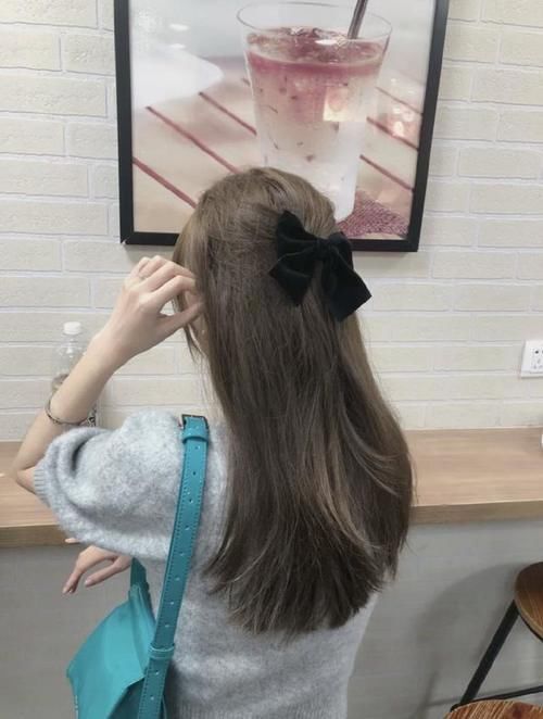 秋冬染发什么颜色更好看?2020流行这几种颜色,时髦又潮酷