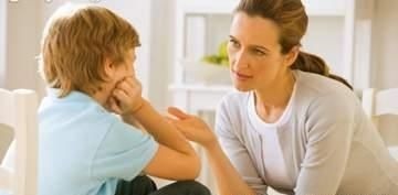 小金人|8岁男童拿“小金人”当玩具,家长崩溃,网友:“练个小号吧”