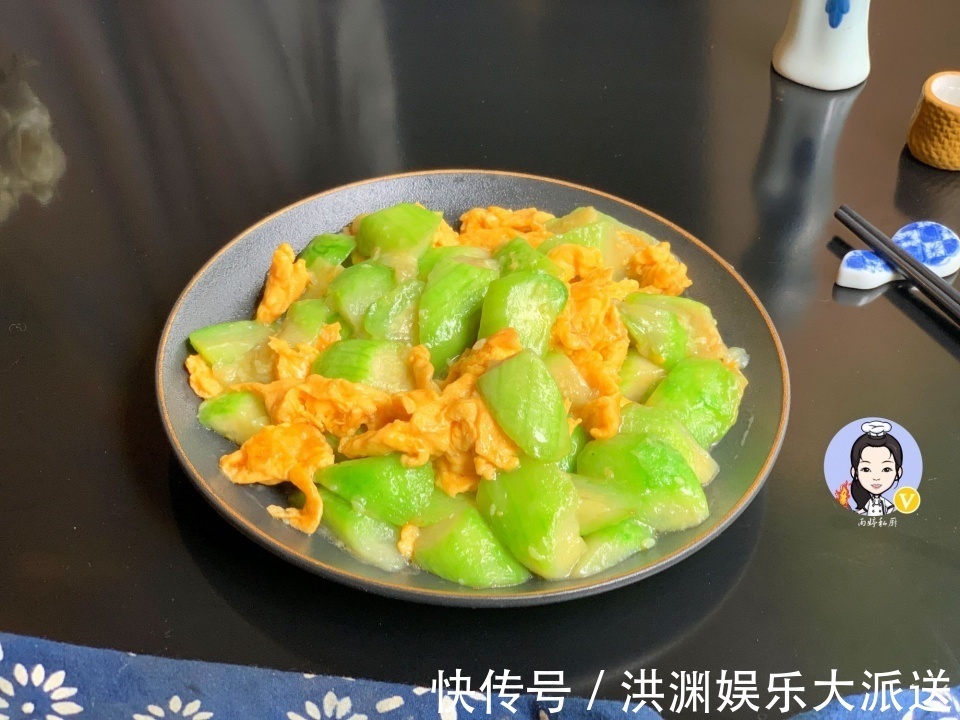 猪油|炒丝瓜时，马上下锅就错了！掌握这1个诀窍，保准出锅翠绿不发黑