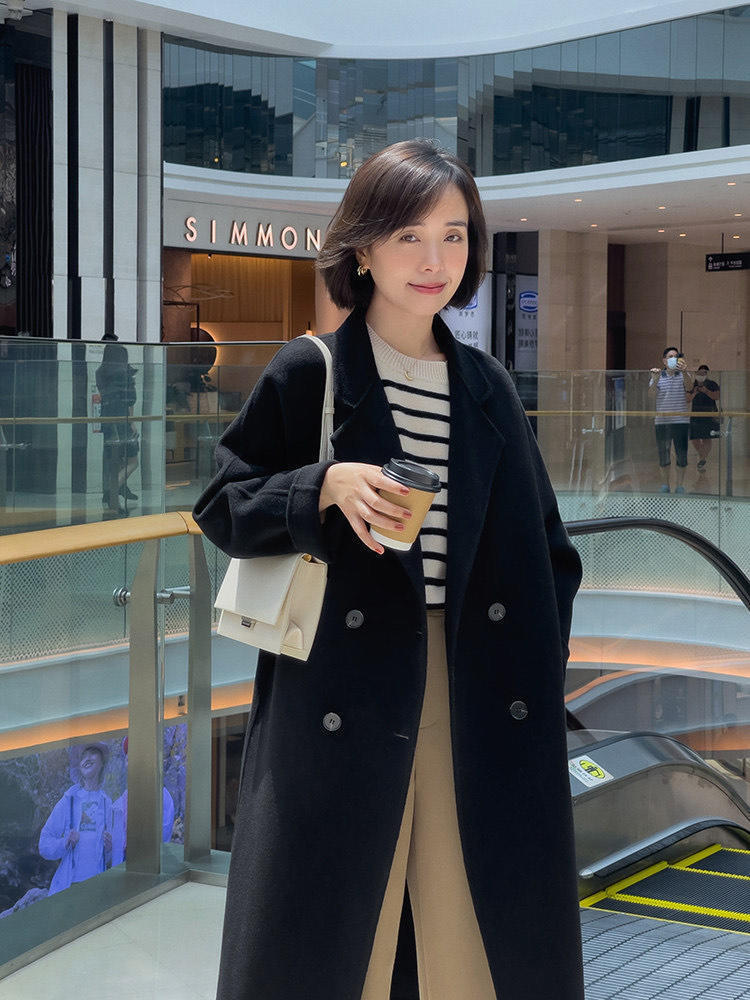 小蛮腰 职场女王不能缺的大衣穿搭,大气中又有小心机,学到就是赚到!