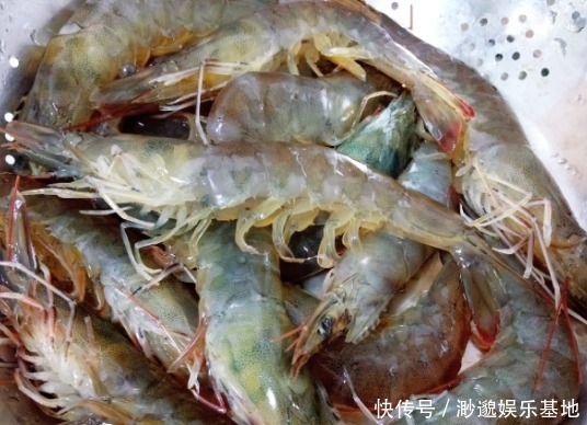 就可以|水煮虾你以为就是用水煮吗那你错了,多加一步才是最好吃的做法