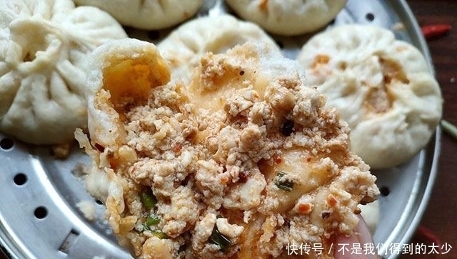 植物蛋白|最近大爱用它蒸包子，1元买2块，捏碎调成馅，嫩乎乎的真好吃