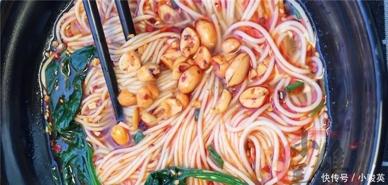 喜欢吃面条的一定收藏,早餐教你在家简单一做,色香味俱全