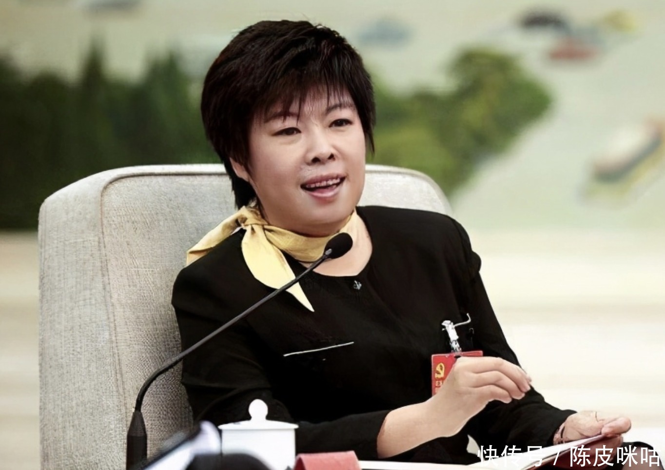 超女|于丹是“国学大师”还是“学术超女”?