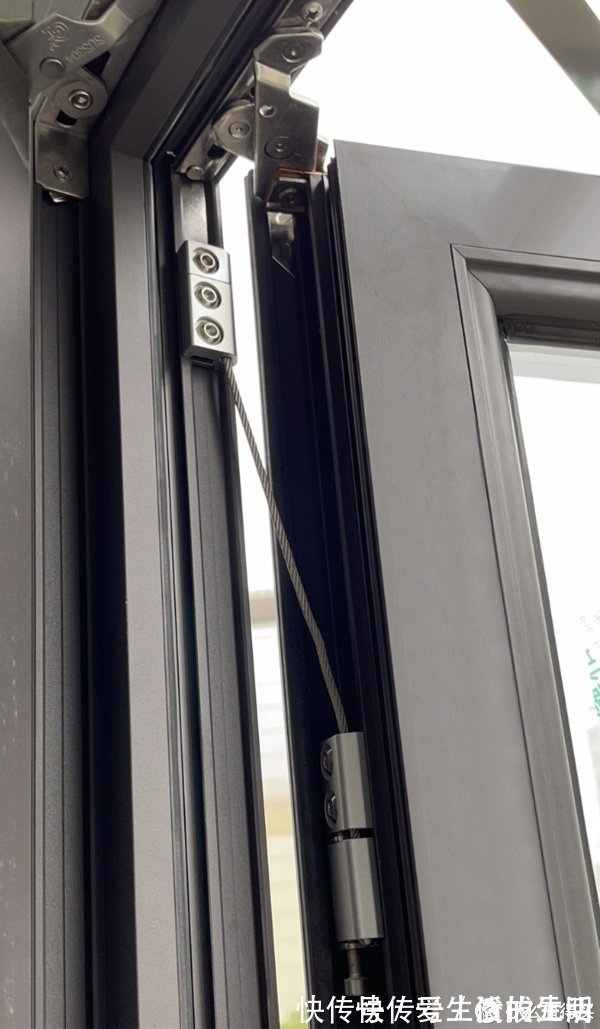 推拉窗|关于门窗安全的这些「隐形保障」,你家的门窗都有吗?