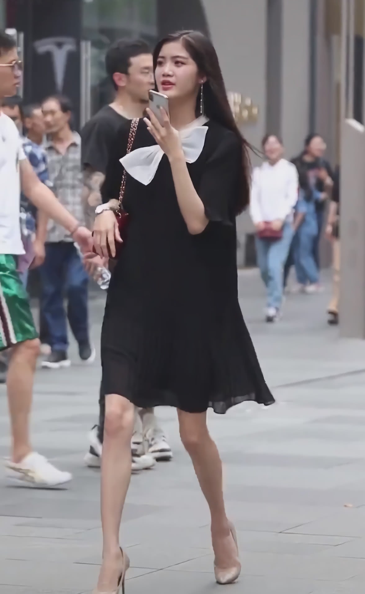 高跟鞋|街头蹦出一款新鞋子叫“你以为我没穿鞋”,其实跟高10厘米!