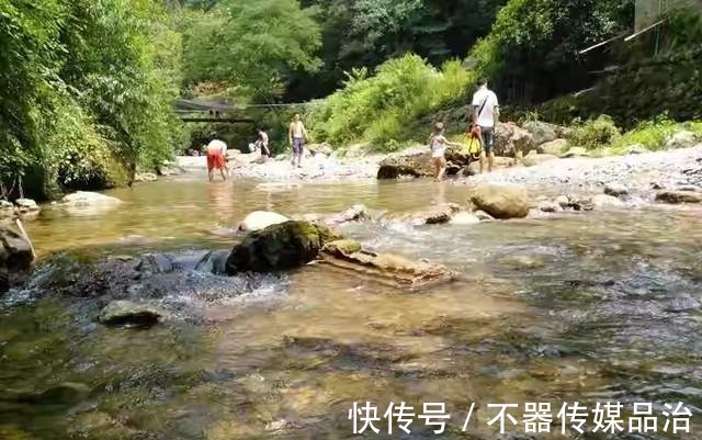 孽龙|「王婆岩」藏在都江堰里的小九寨