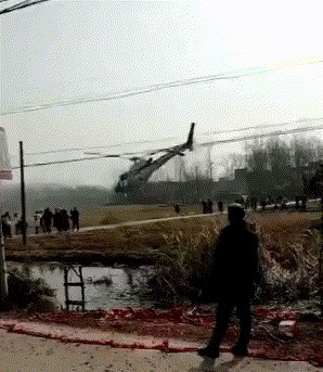 |搞笑GIF:发现武林高手了!这一脚让我从此踏上了不归路