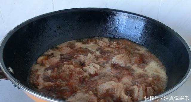 入味|炖牛肉要软烂入味,可别只焯水,这“2料”不可少,不塞牙还特香