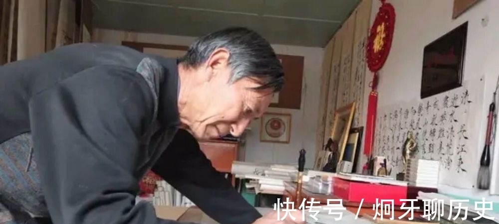 书法|65岁老人练习书法,专攻“毛体”40年,专家却说还没有入门!