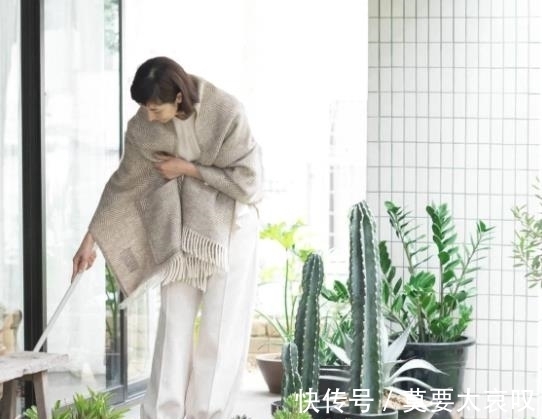 一地鸡毛|60岁独居太太分享的冬季家居,暖色系布置,房间收纳精致又美观
