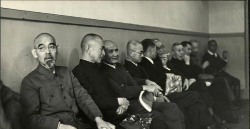 日本|麦克阿瑟号称太上皇，他在日本做了什么让日本人流泪为他送行