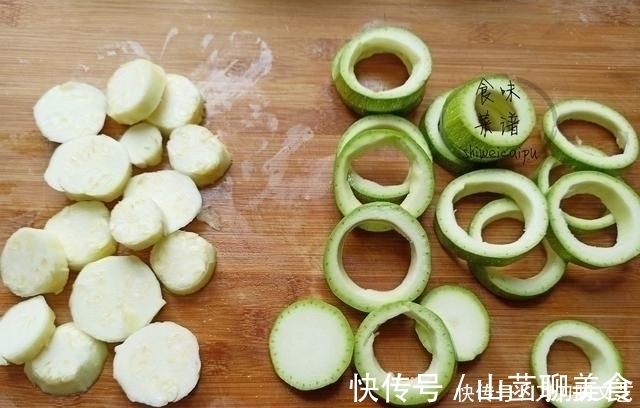 毛钱|它是天然补钙蔬菜,9毛钱一斤,教你做成早餐饼,孩子常吃免疫高