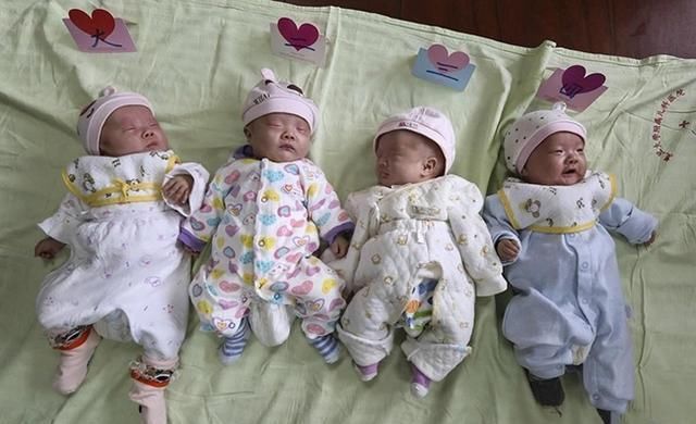 孕妈妈一胎生三个女娃娃，二胎出生后，丈夫却哭了