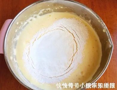 别再用电饭煲做蛋糕了,试试不锈钢盆蒸蛋糕,不分蛋,成功率更高