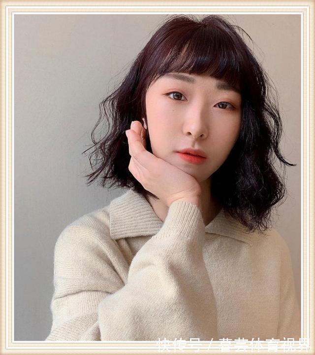 脸大|你适合披头发还是扎头发,主要取决于这3个特点,脸大更要注意