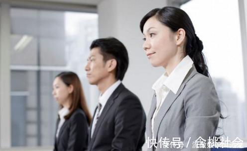 面试高情商聊天,高情商聊天技巧:轻松应对面试中的沟通挑战