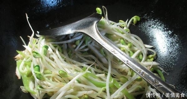 这菜9毛1斤,隔三差五吃一次,排出黑臭宿便,腰细了,色斑淡了